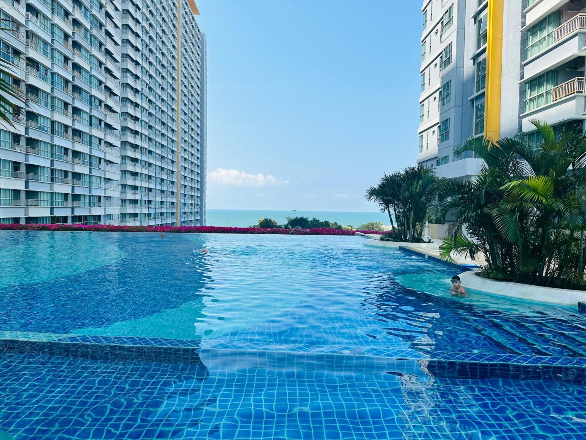 Seaview Beach Room Lumpini-Pool And Gym Face To Ocean Jomtien Beach Extérieur photo