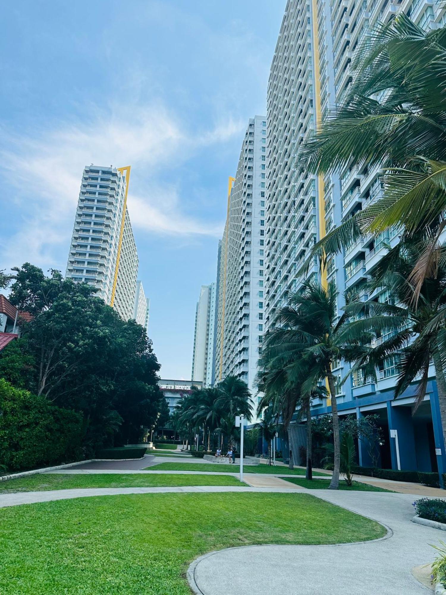 Seaview Beach Room Lumpini-Pool And Gym Face To Ocean Jomtien Beach Extérieur photo