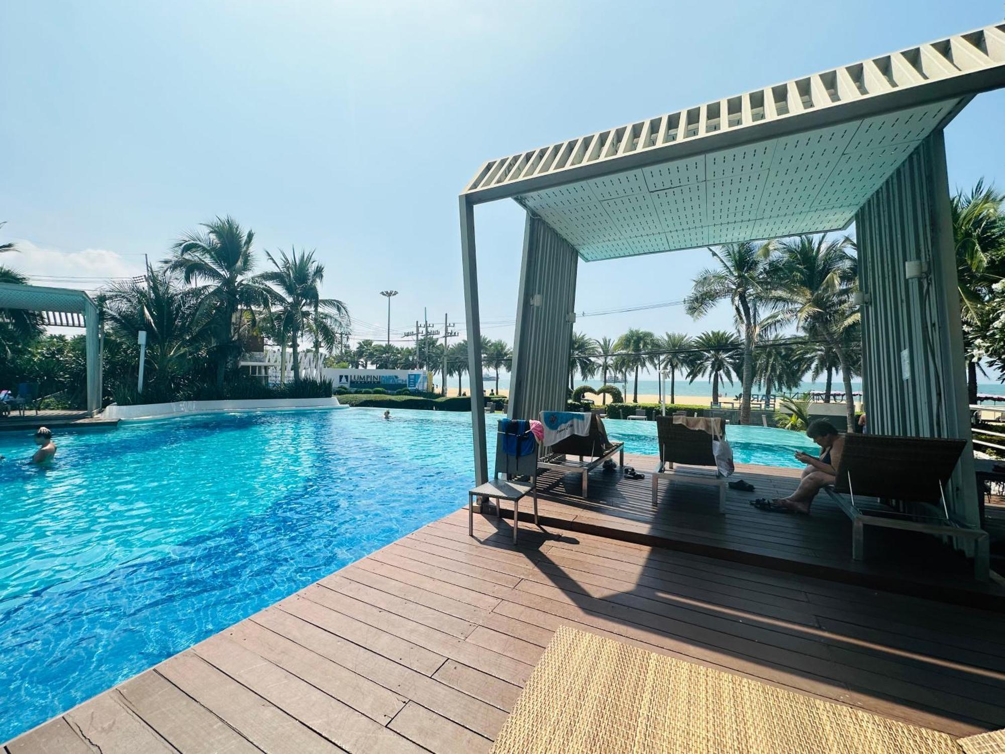 Seaview Beach Room Lumpini-Pool And Gym Face To Ocean Jomtien Beach Extérieur photo
